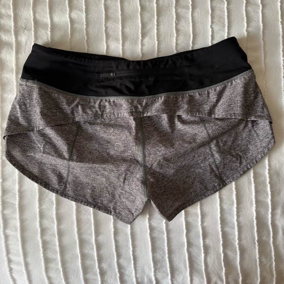 lululemon speed up shorts 2.5” in gray - Picture 2 of 3